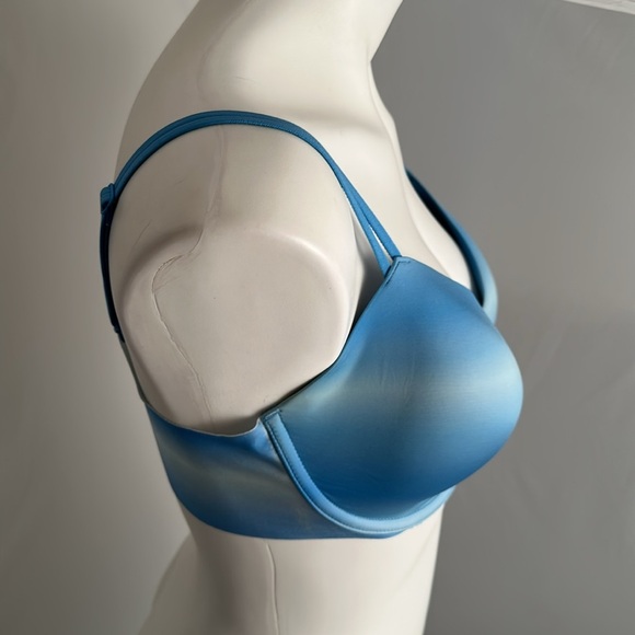 Victoria’s Secret Lined Perfect Coverage bra light blue ombre - Picture 2 of 8
